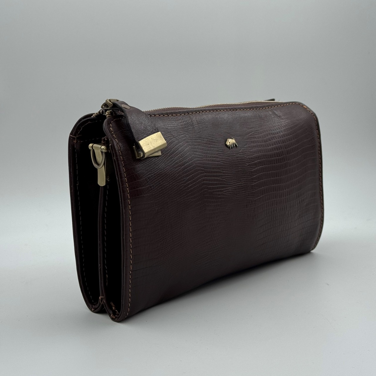 کيف پاسپورتي(دوشي و دستي) کد 2141 رنگ قهوه اي کرو 